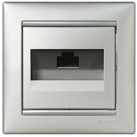 Розетка компьютерная 1xRJ45 кат.5e Valena 770238 «алюминий»